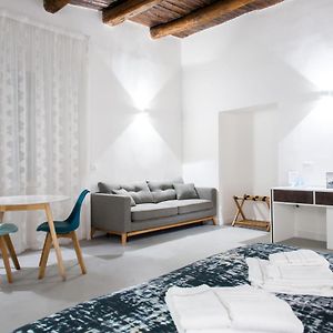 Dada Suite